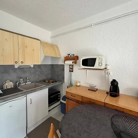 Studio Cabine Fonctionnel Avec Balcon Aux - Fr-1-593-115 דירה *